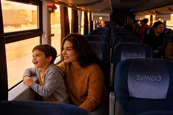 familia viajando comodamente en un autobus senda